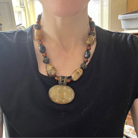 Chico’s vintage black & brown beaded, marble stone, glass pendant necklace - Picture 3 of 15
